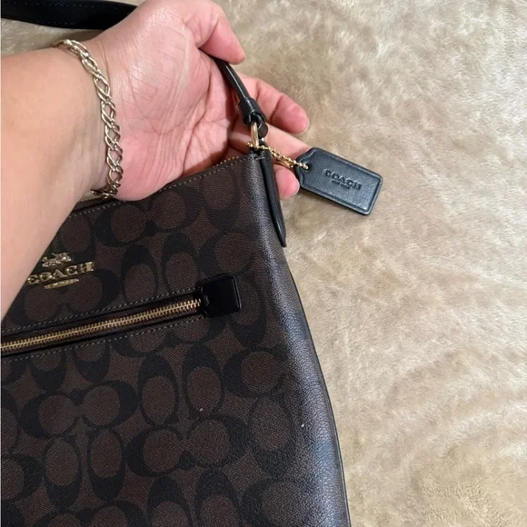Coach Brown Signature Crossbody with Black Strap and Gold Hardware - Picture 5 of 6